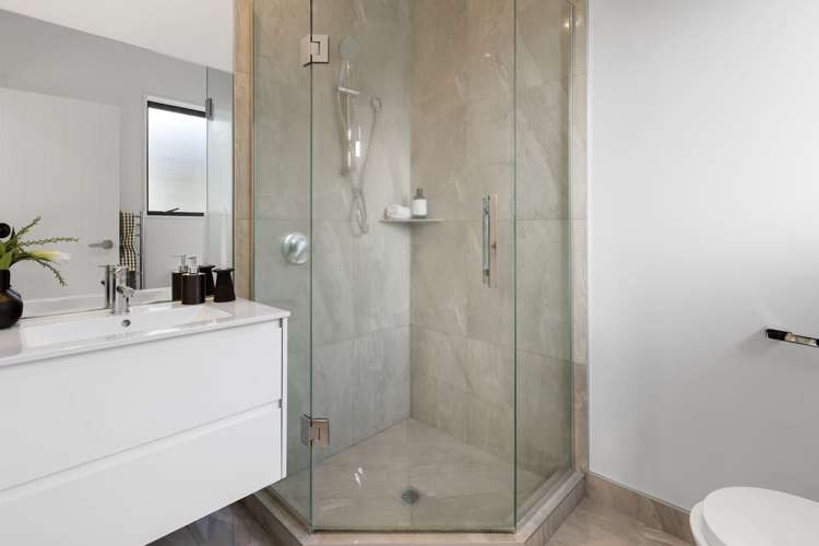 4 Jennian Avenue Rototuna North_16