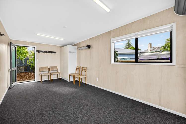 32B Kiwi Esplanade Mangere Bridge_19