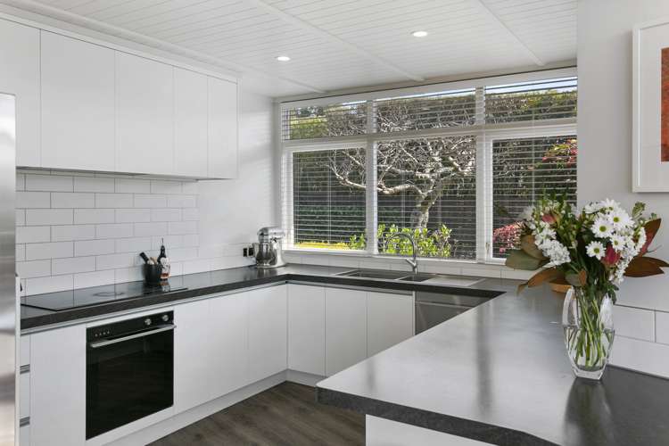 1 Besley Place Acacia Bay_6