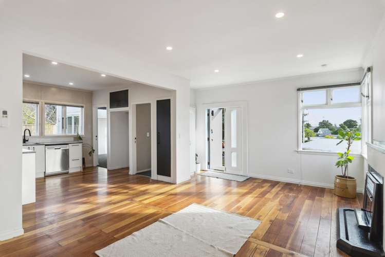 75 Raumati Road Raumati Beach_11