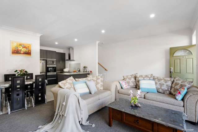 3/44 Carlos Drive Flat Bush_2