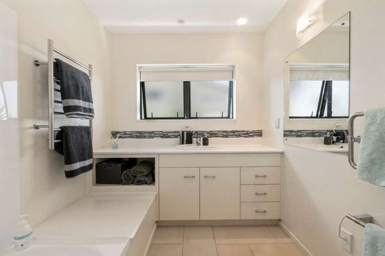 10 Mariner Drive Gulf Harbour_17