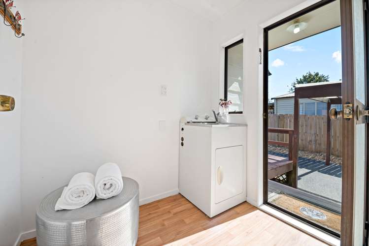 4 De Quincey Terrace Highland Park_15