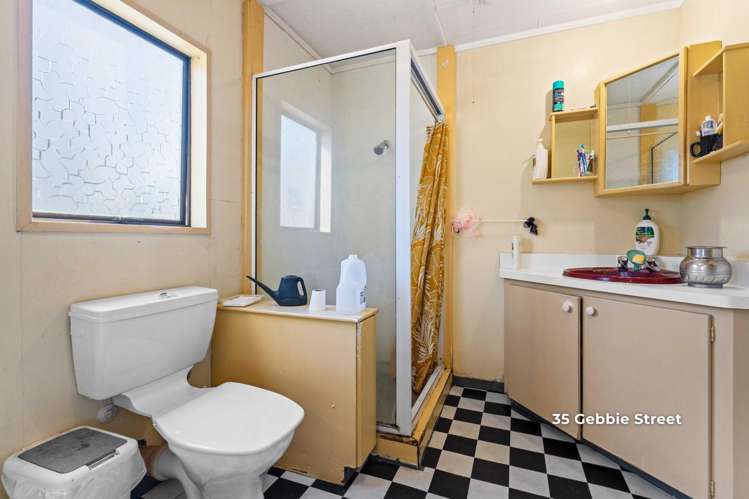 35 & 35A Gebbie Street Kinmont Park_20