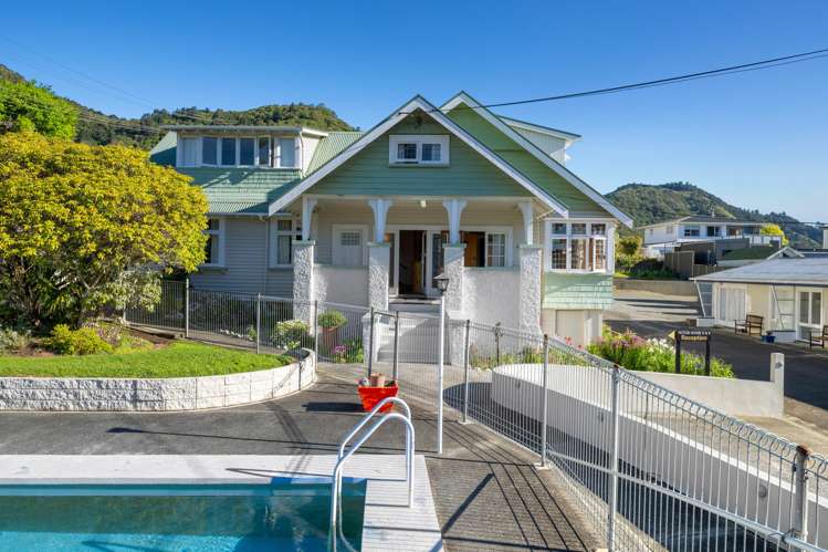 26-28 Waikawa Road Picton_8