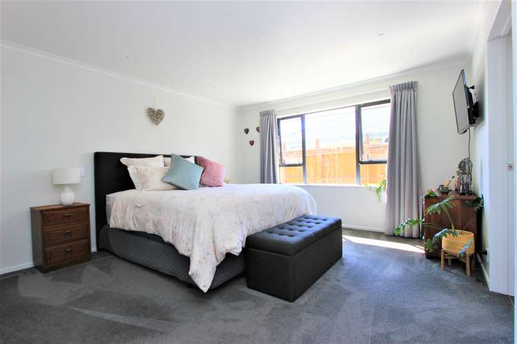 30 Spitfire Drive Burleigh_7