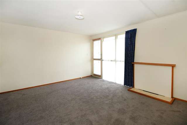 1/2 Churchill Avenue 10643_2