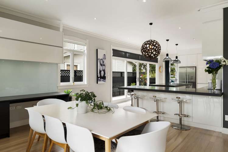 11 Bridge View Road Birkenhead_2