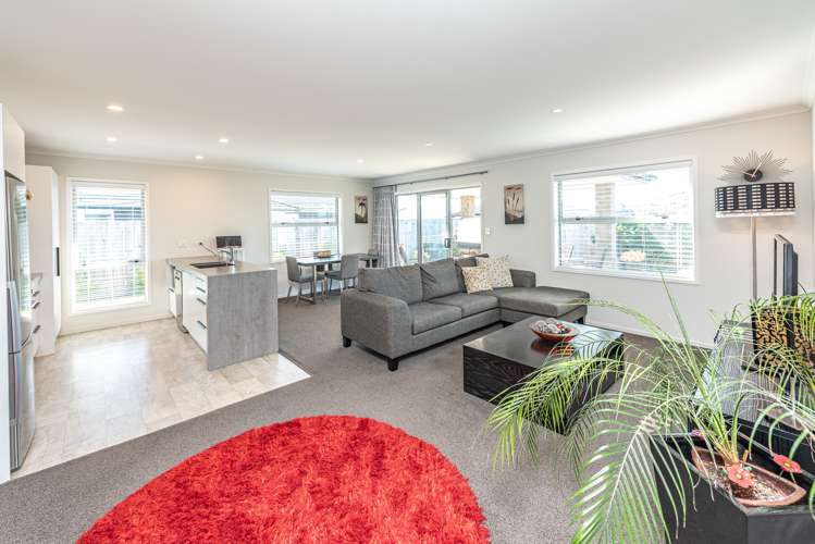 24 Simon Street Tawhero_1