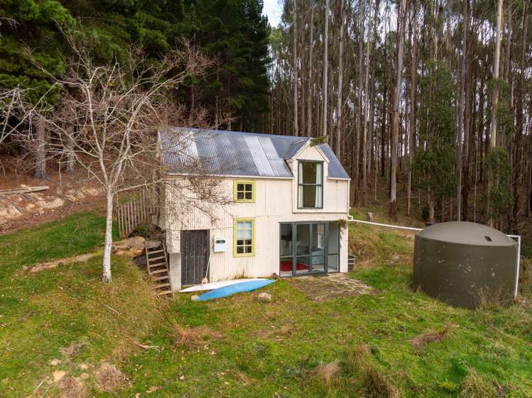 61 Coutts Gully Road Taieri Mouth_21