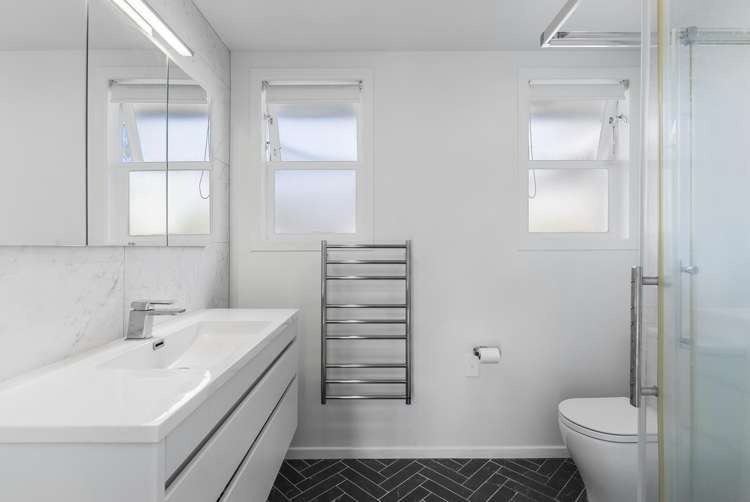 35 Chippendale Crescent Birkdale_17