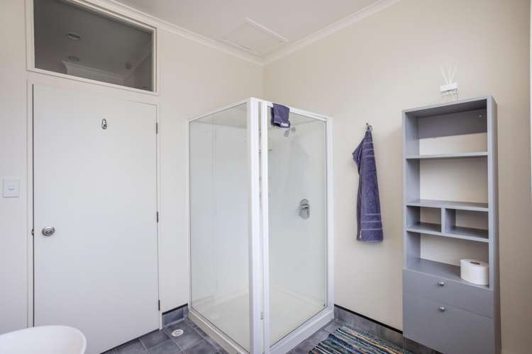 300K Princes Street Dunedin Central_16