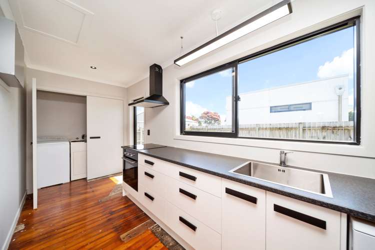 132 Ngamotu Road Spotswood_3