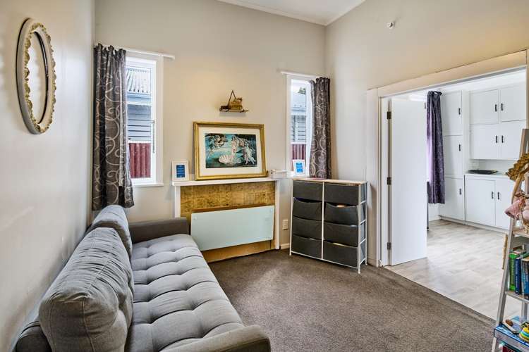 26 Bristol Square Hutt Central_16