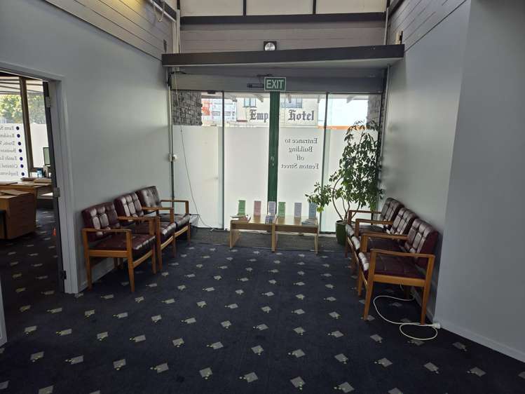 323 Broadway Stratford_7