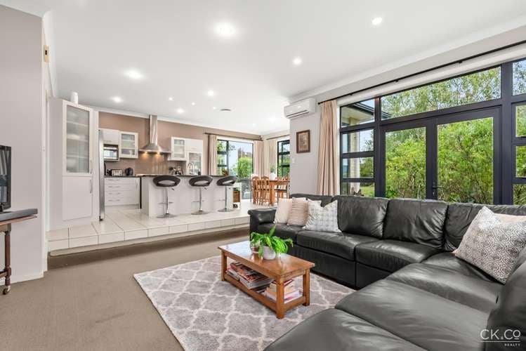 87 Kirton Drive Riverstone Terraces_11