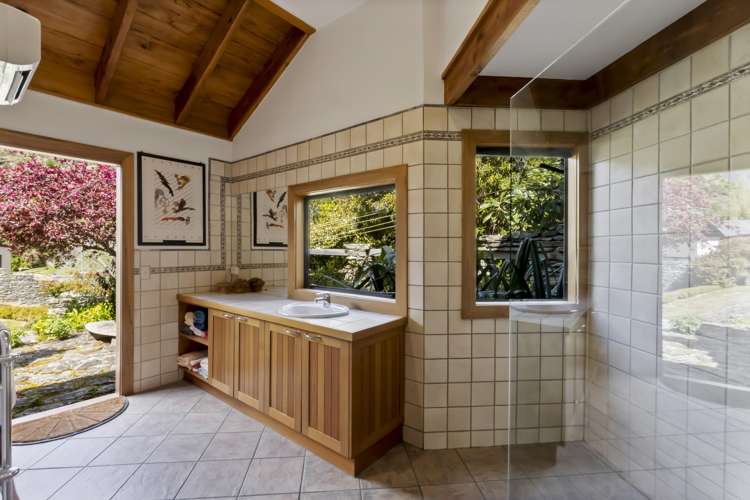 206 Peninsula Road Kelvin Heights_11