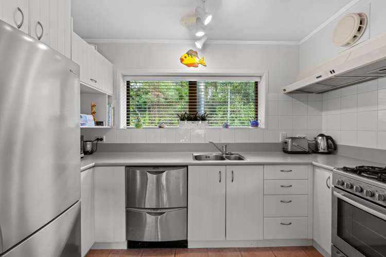 6 Waiwera Road Waiwera_7