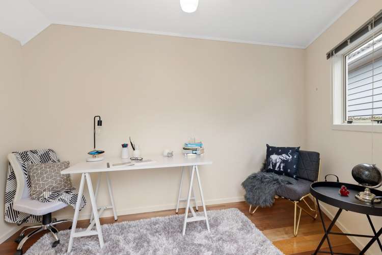 42 Philomel Crescent Bayswater_19