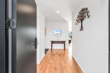 12 Olivia Street_2