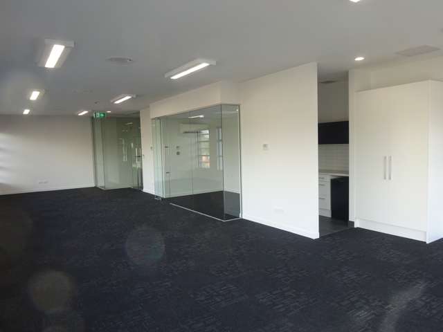 Office 2 235 Kilmore Street City Centre_4