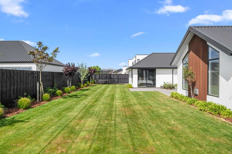 8 Hull Crescent Lincoln_24