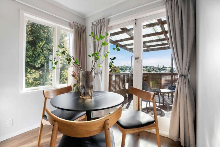 1/227 Wairau Road Totara Vale_9