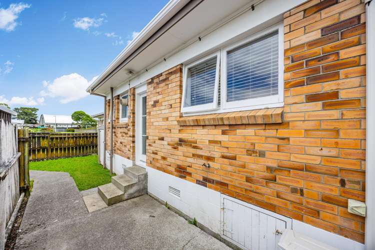 2/8 James Road Manurewa_1