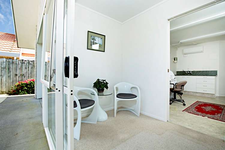 16 Ambleside Drive Northpark_12