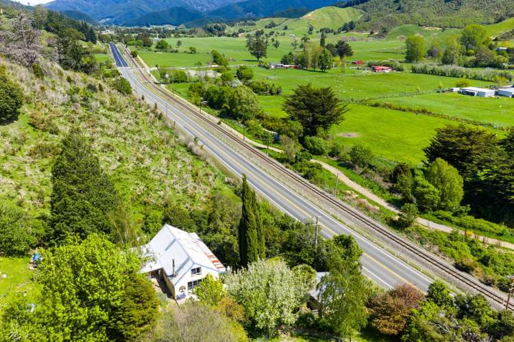 525 State Highway 1 Koromiko_15