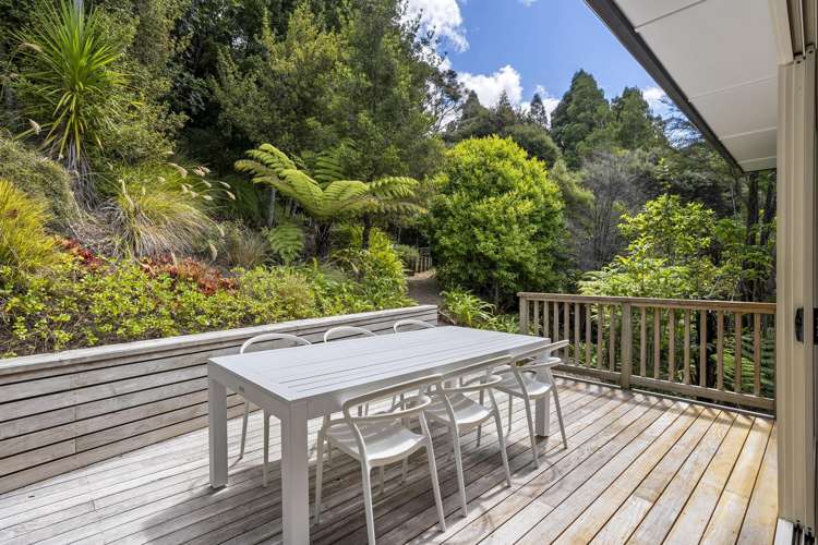 9 Herrings Cove Place Titirangi_15