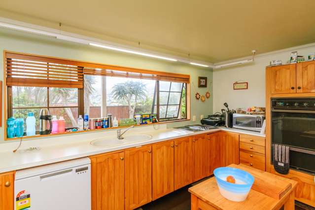 9 James Cook Drive Whitby_1