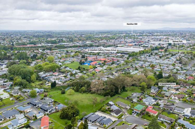 14 Sandalwood Drive Dinsdale_22