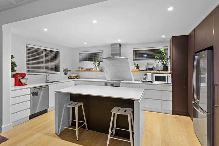 31 Rauparaha Street Waikanae Beach_9