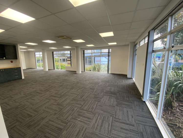 Suite 1, 443 Lake Road Takapuna_10