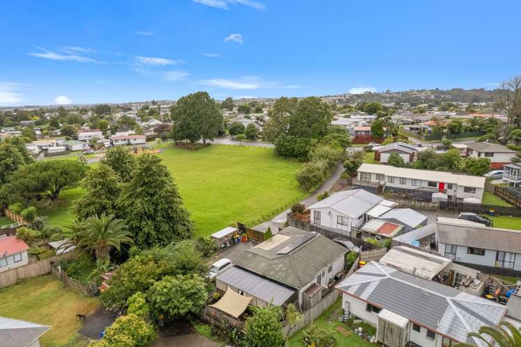 1/32 Starforth Place Henderson_17