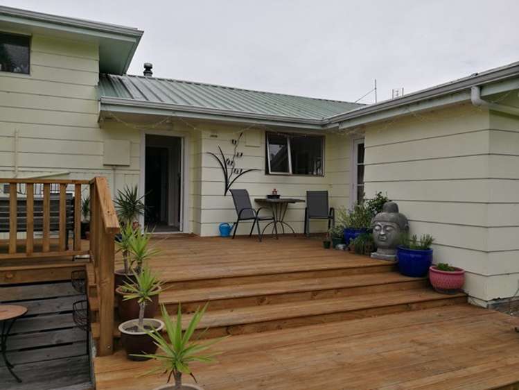 14 Skipage Grove Featherston_12