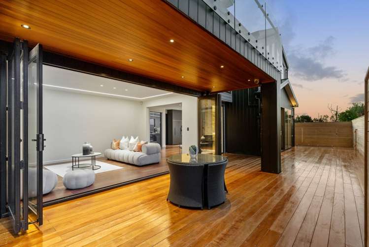 4 Taku Close Long Bay_5