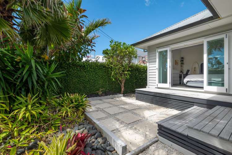 165 Vauxhall Road Narrow Neck_32