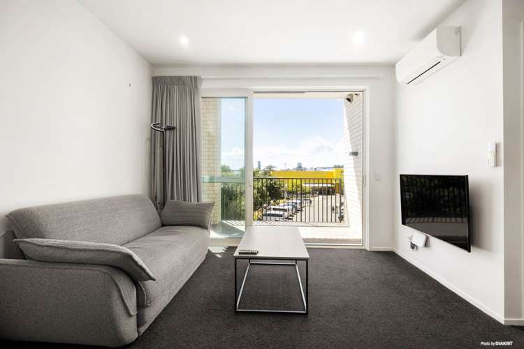 209/1B Soljak Place Mt Albert_5