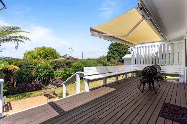 8 Bradbury Road Botany Downs_5