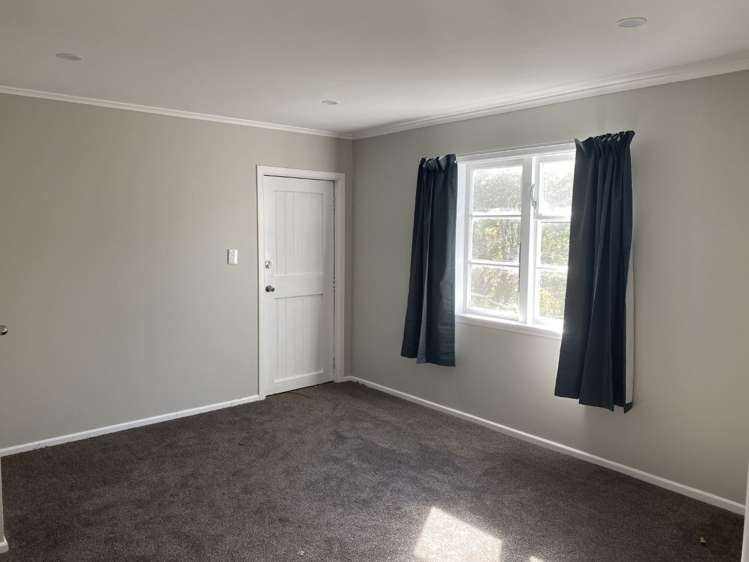 94 Nicholson Road Khandallah_11