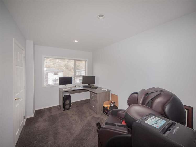 7 Didsbury Grove Churton Park_16