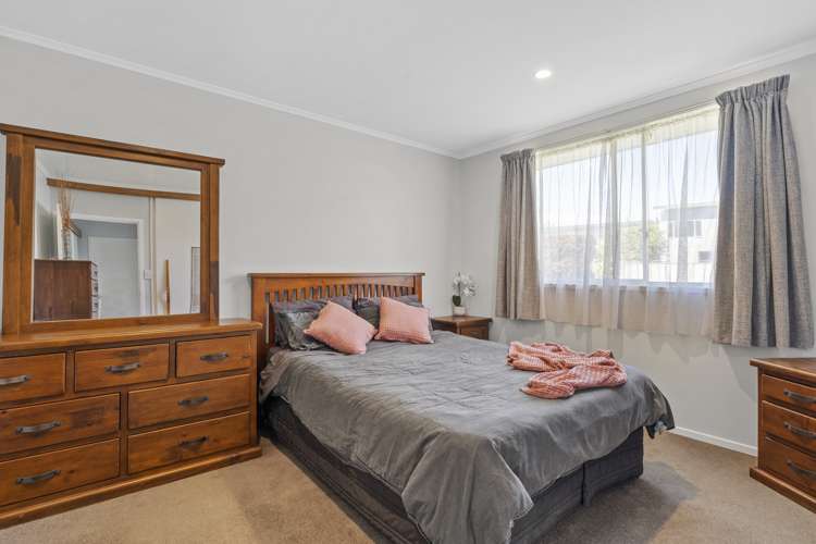 11 Besley Place Acacia Bay_9