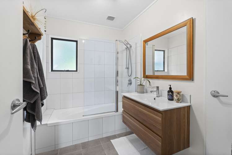 20 William Hadlow Place Hatfields Beach_16