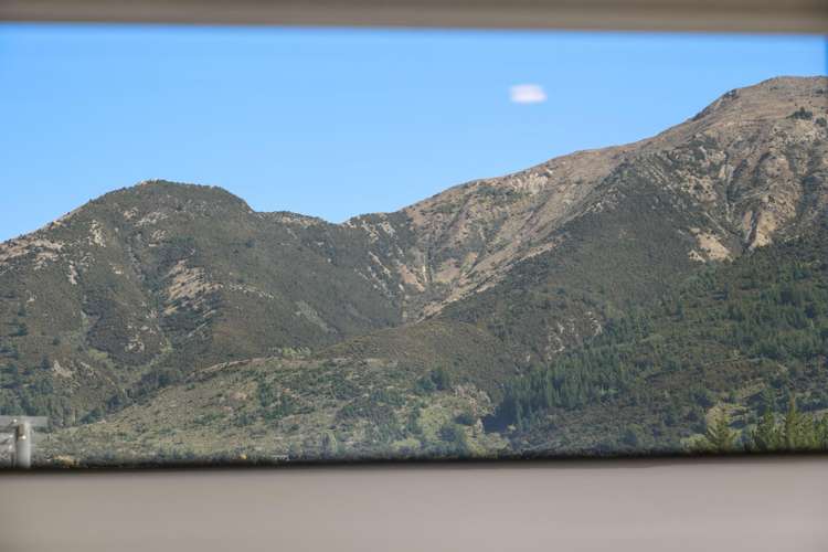 181 Burdon Loop Lake Hawea_20