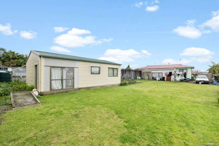 11 Puriri Avenue Kaiaua_9