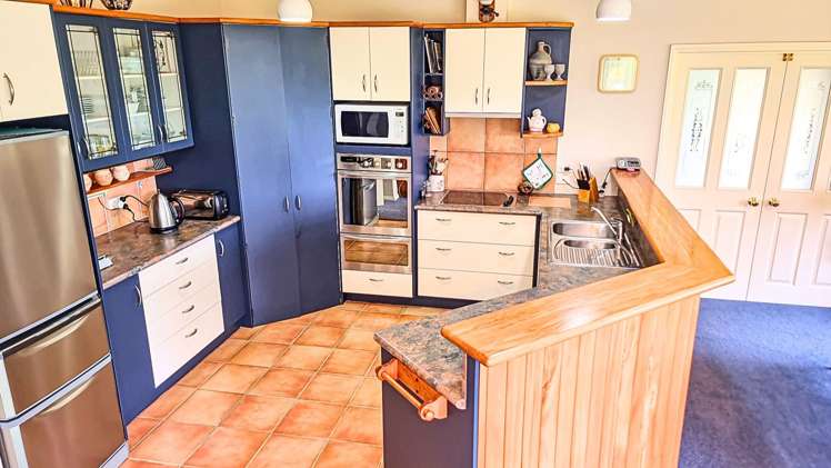 92 Packard Road_2