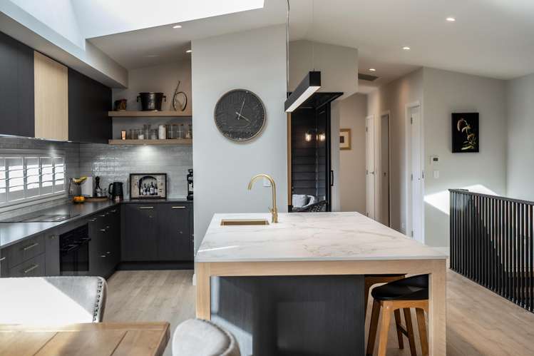 2/908 River Road Queenwood_5