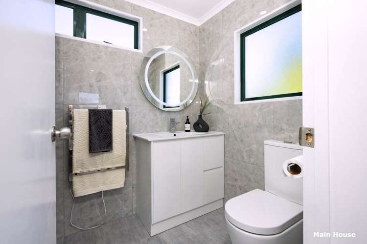 35 & 35A Fruitvale Road New Lynn_11